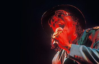 johnny-guitar-watson photographed by reinhard simon berlin 930627-1 s